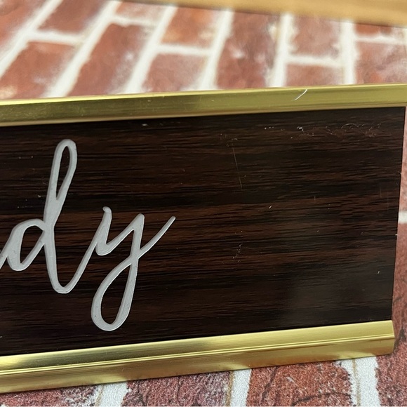 Office Envy Retro Desk Sign - Picture 5 of 5